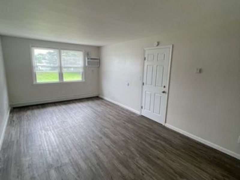 402 Caroline Avenue, Unit 11, Hubbard, OH 44425 Photo 4