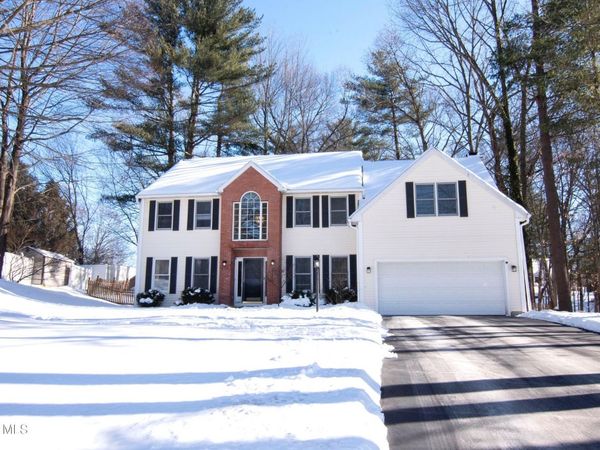 19 Mann Boulevard, Clifton Park, NY 12065