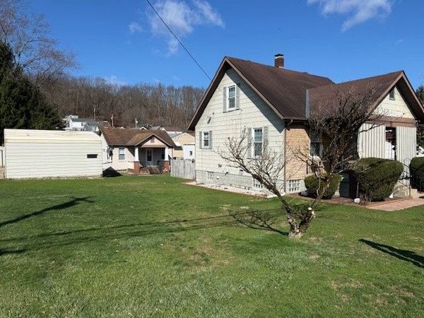 1738 /1740 Hancock Ave, Apollo, PA 15613