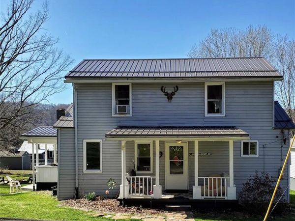109 Blaine St, Ohiopyle, PA 15470