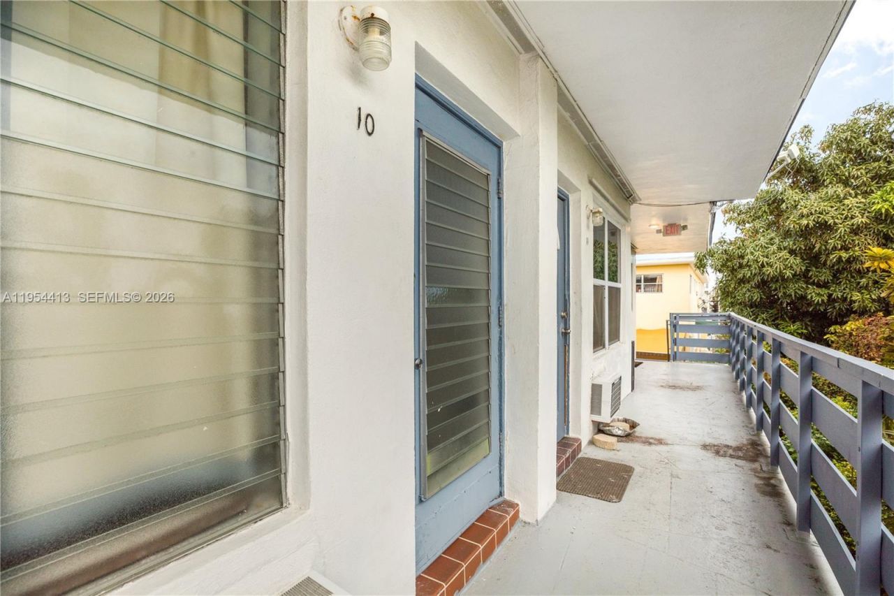 7725 Carlyle Ave , Unit 10, Miami Beach, FL 33141 Photo
