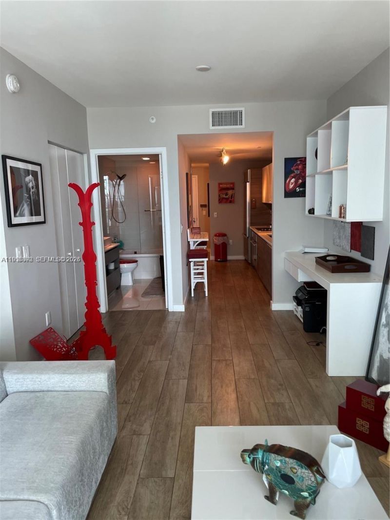 1100 S Miami Ave, Unit 2105, Miami, FL 33130 Photo