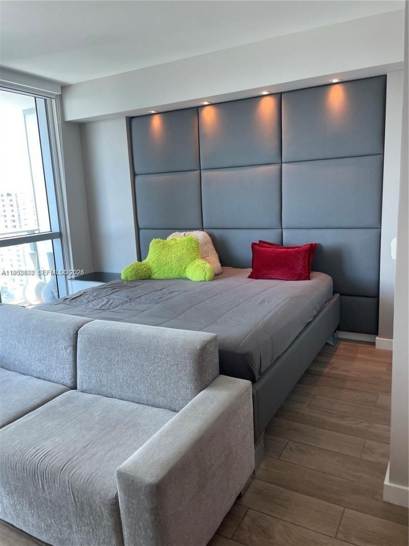 1100 S Miami Ave, Unit 2105, Miami, FL 33130 Photo