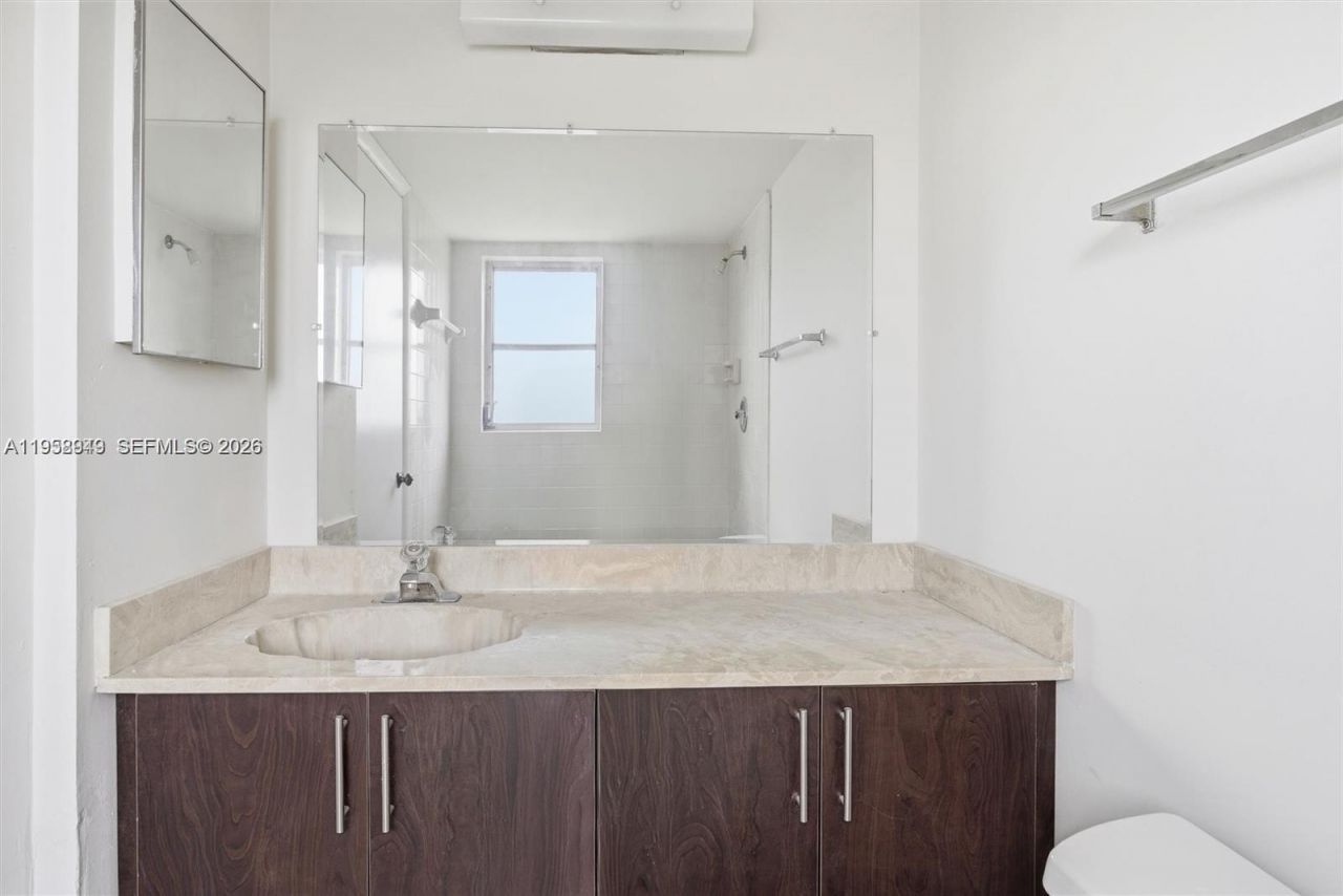 8560 N Sherman Cir, Unit 401, Miramar, FL 33025 Photo