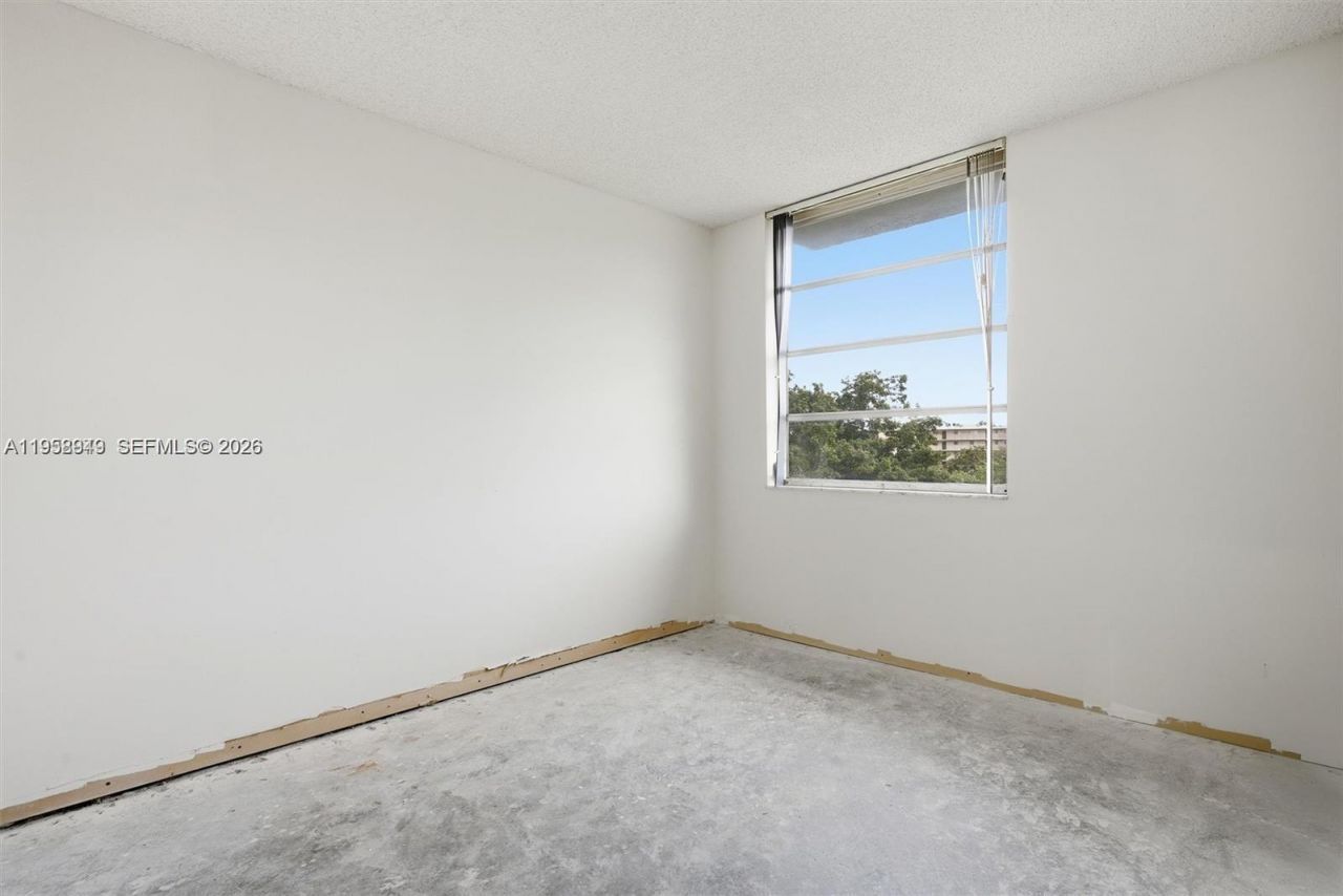 8560 N Sherman Cir, Unit 401, Miramar, FL 33025 Photo