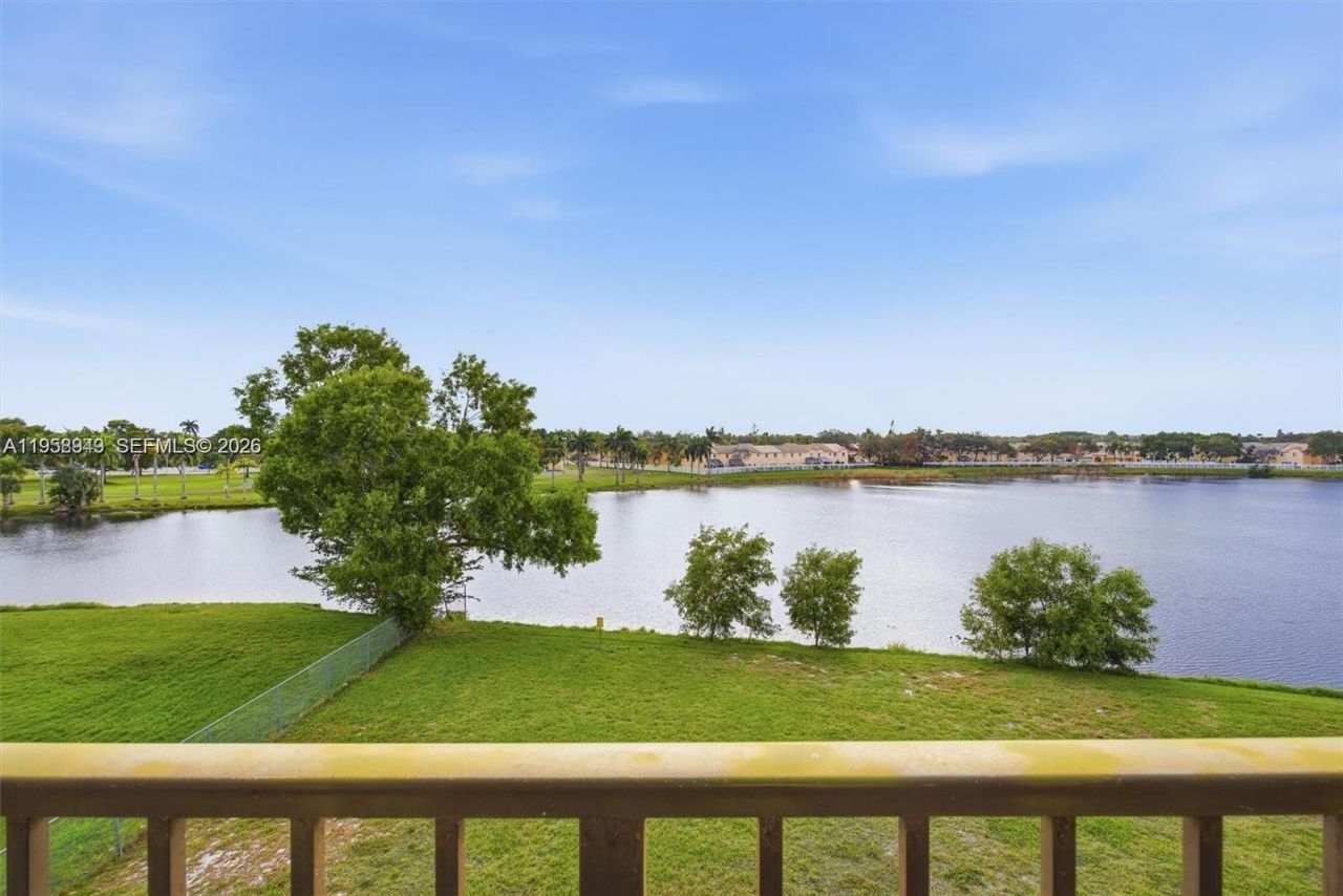 8560 N Sherman Cir, Unit 401, Miramar, FL 33025 Photo