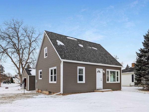 181 S WASHINGTON STREET, Berlin, WI 54923