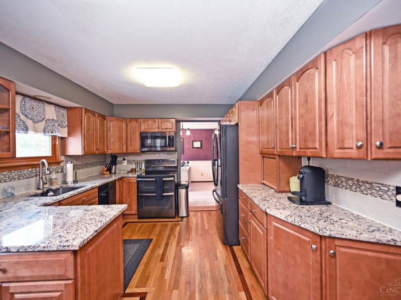 8736 Tiburon Drive, Cincinnati, OH 45249 Photo 22