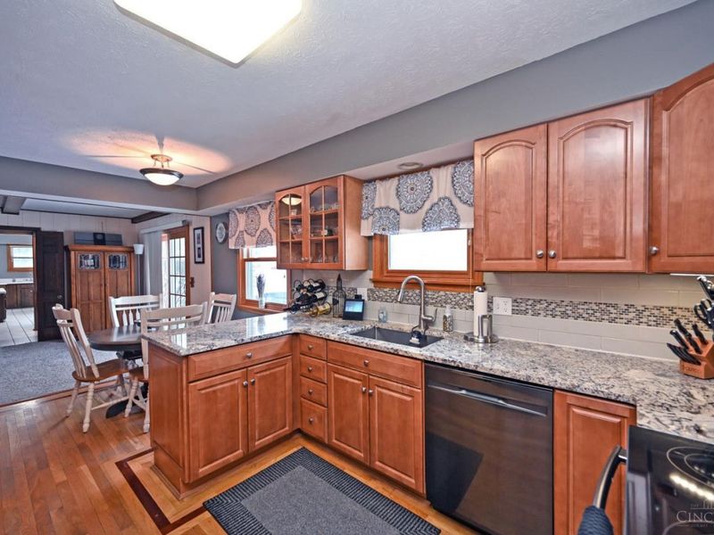 8736 Tiburon Drive, Cincinnati, OH 45249 Photo 23