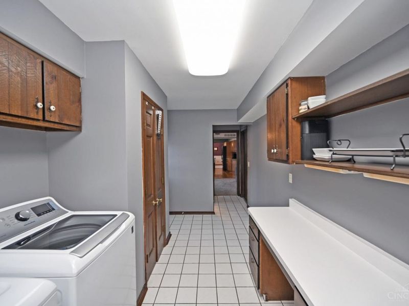 8736 Tiburon Drive, Cincinnati, OH 45249 Photo 36