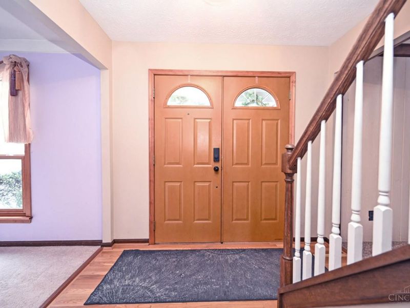 8736 Tiburon Drive, Cincinnati, OH 45249 Photo 8