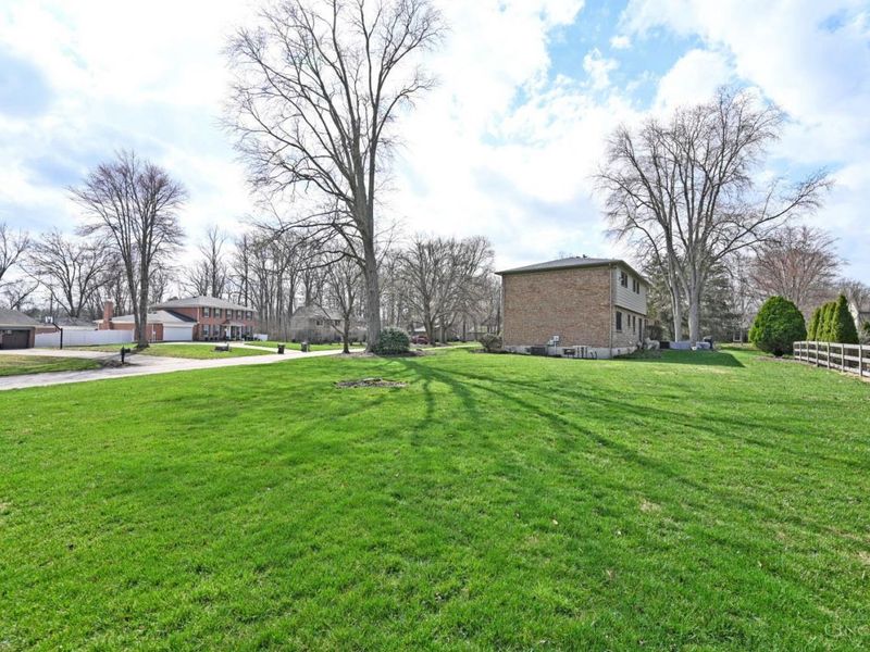 8736 Tiburon Drive, Cincinnati, OH 45249 Photo 83