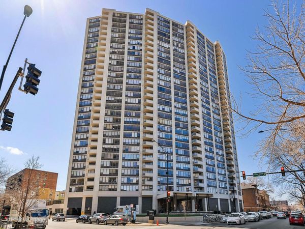 3930 N Pine Grove Avenue, Unit 2611, Chicago, IL 60613