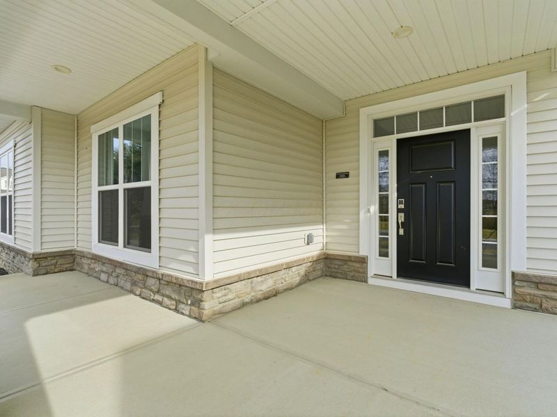 5552 Jessica Lane W, Powell, OH 43065 Photo 2