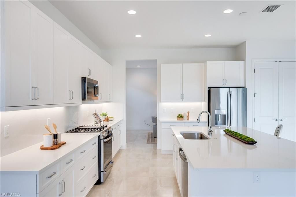 12775 Woodbury Dr, Estero, FL 33928 Photo