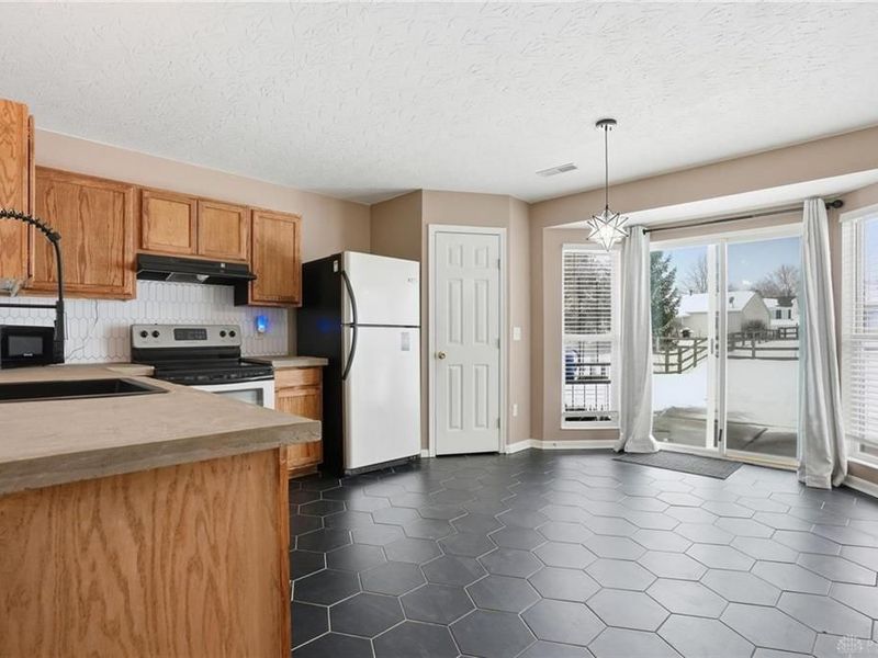 6535 Abingdon Hall, Morrow, OH 45152 Photo 12