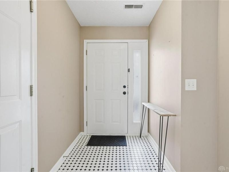 6535 Abingdon Hall, Morrow, OH 45152 Photo 7