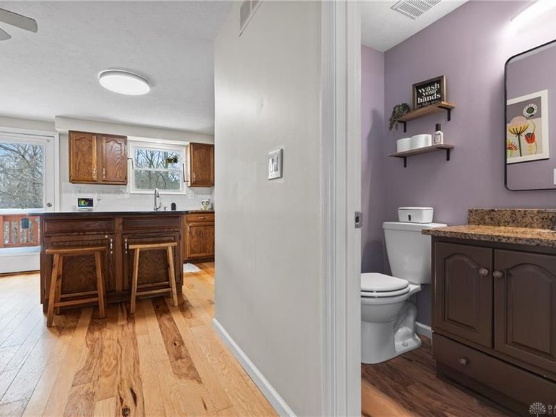 2042 Stratford Court, Loveland, OH 45140 Photo 12