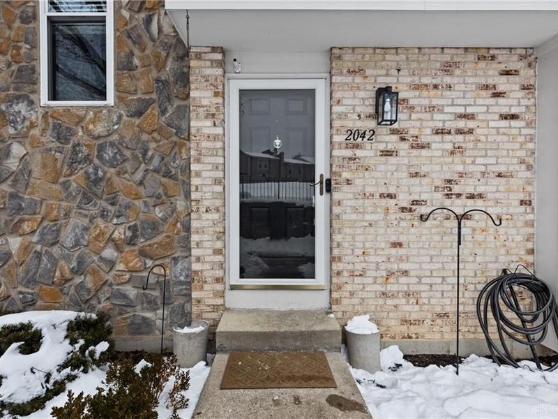 2042 Stratford Court, Loveland, OH 45140 Photo 2