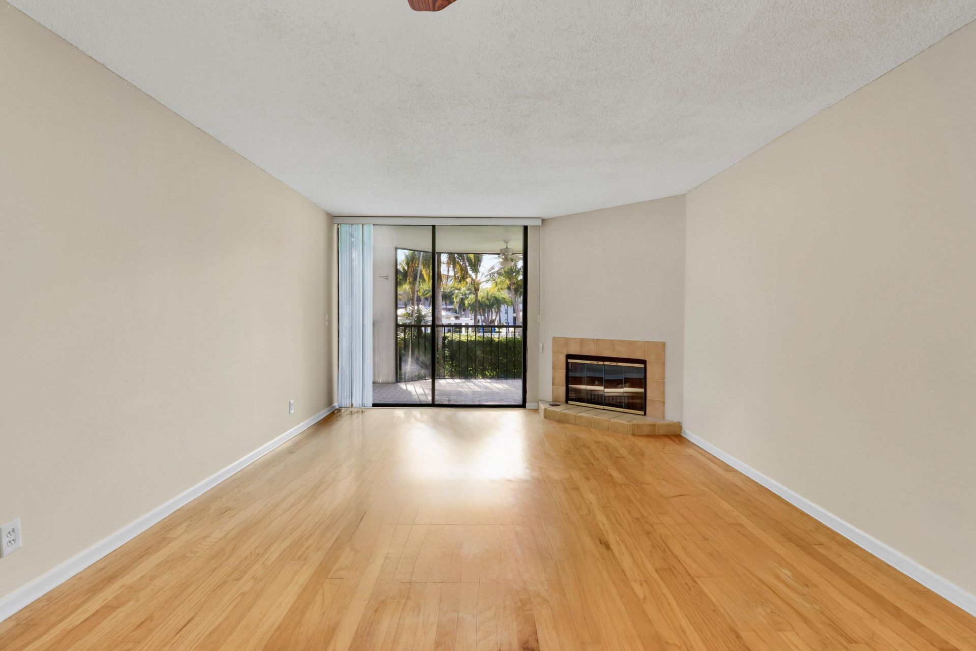 122 Bay Colony Drive N, Juno Beach, FL 33408 Photo