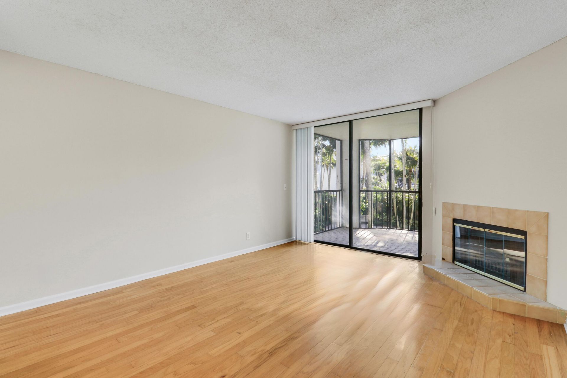 122 Bay Colony Drive N, Juno Beach, FL 33408 Photo