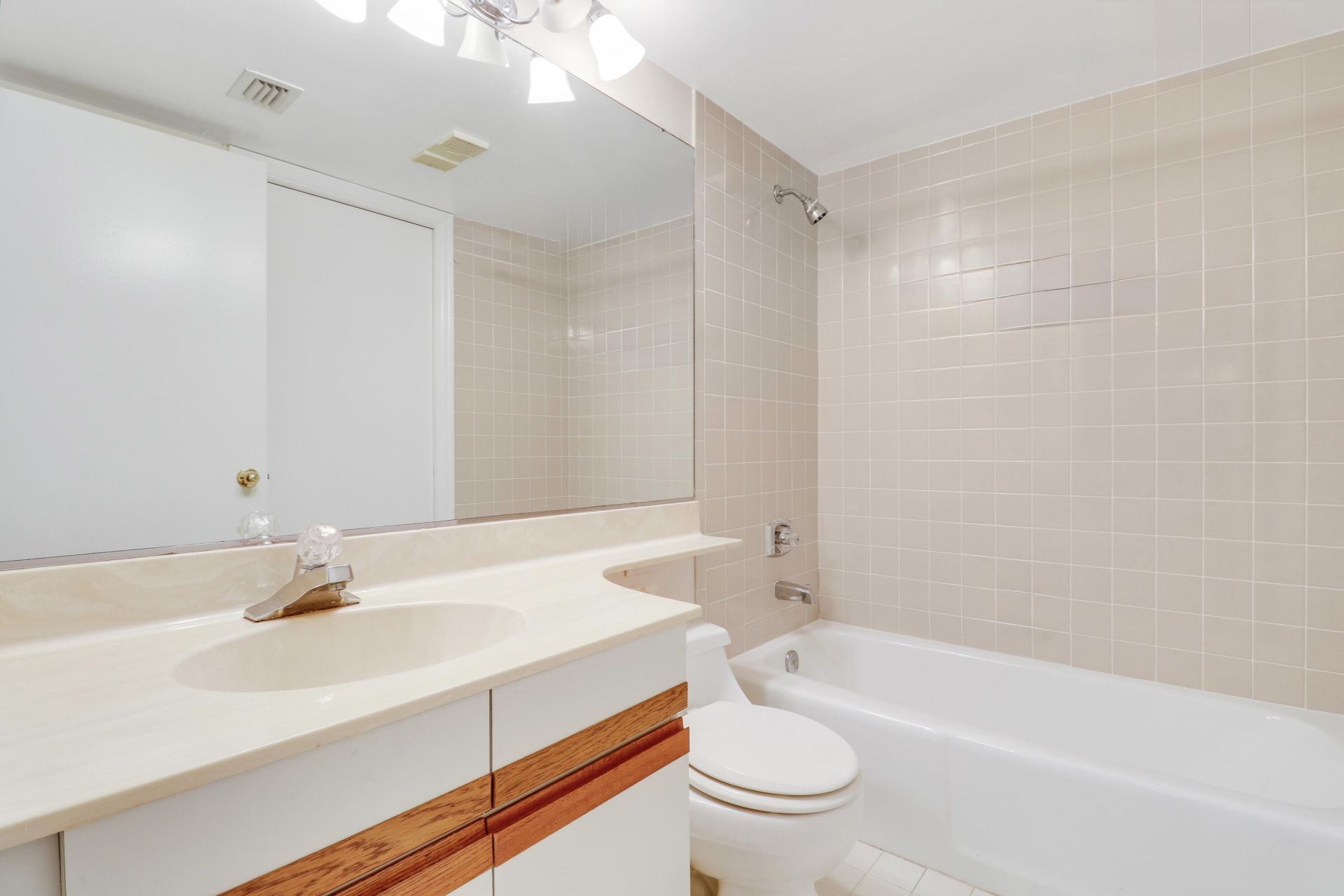 122 Bay Colony Drive N, Juno Beach, FL 33408 Photo