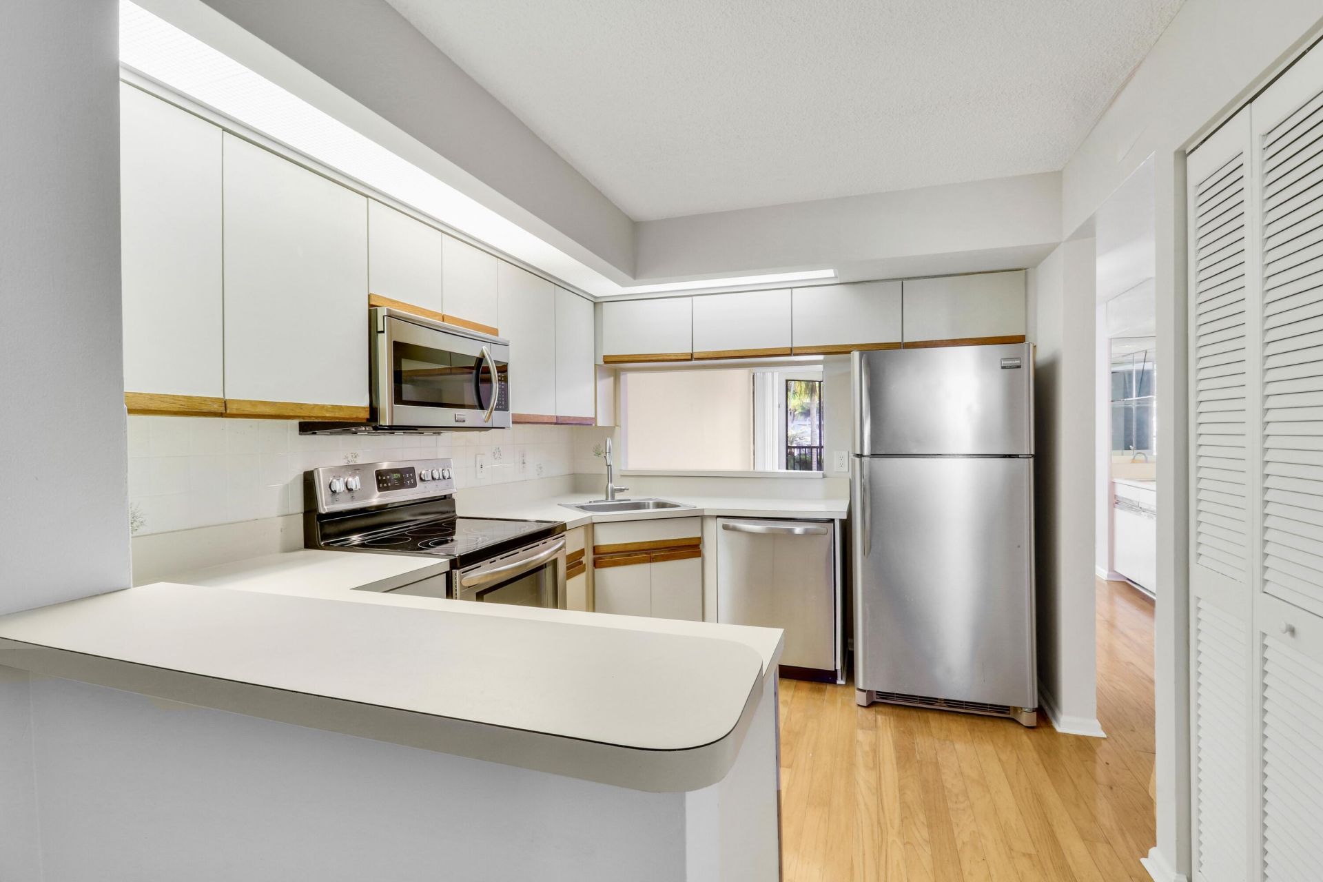 122 Bay Colony Drive N, Juno Beach, FL 33408 Photo