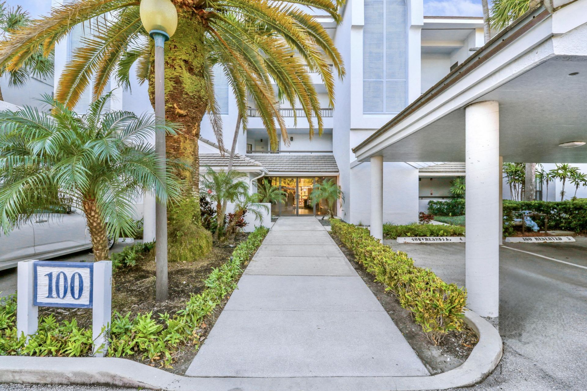 122 Bay Colony Drive N, Juno Beach, FL 33408 Photo