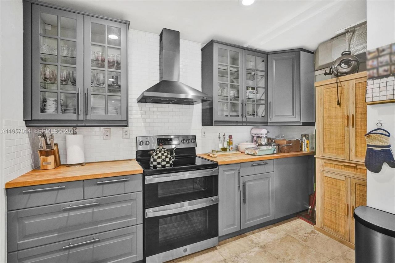 1165 99th St , Unit 2, Bay Harbor Islands, FL 33154 Photo