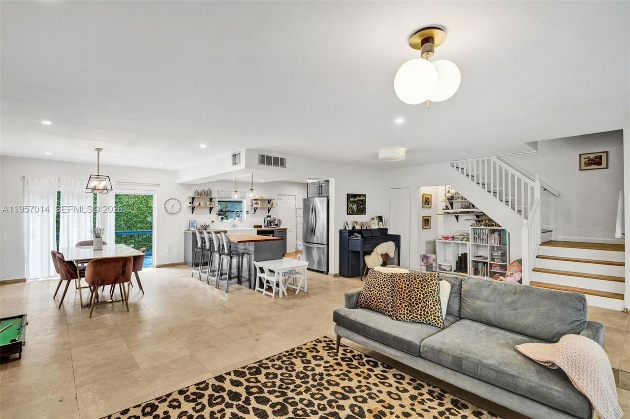 1165 99th St , Unit 2, Bay Harbor Islands, FL 33154 Photo