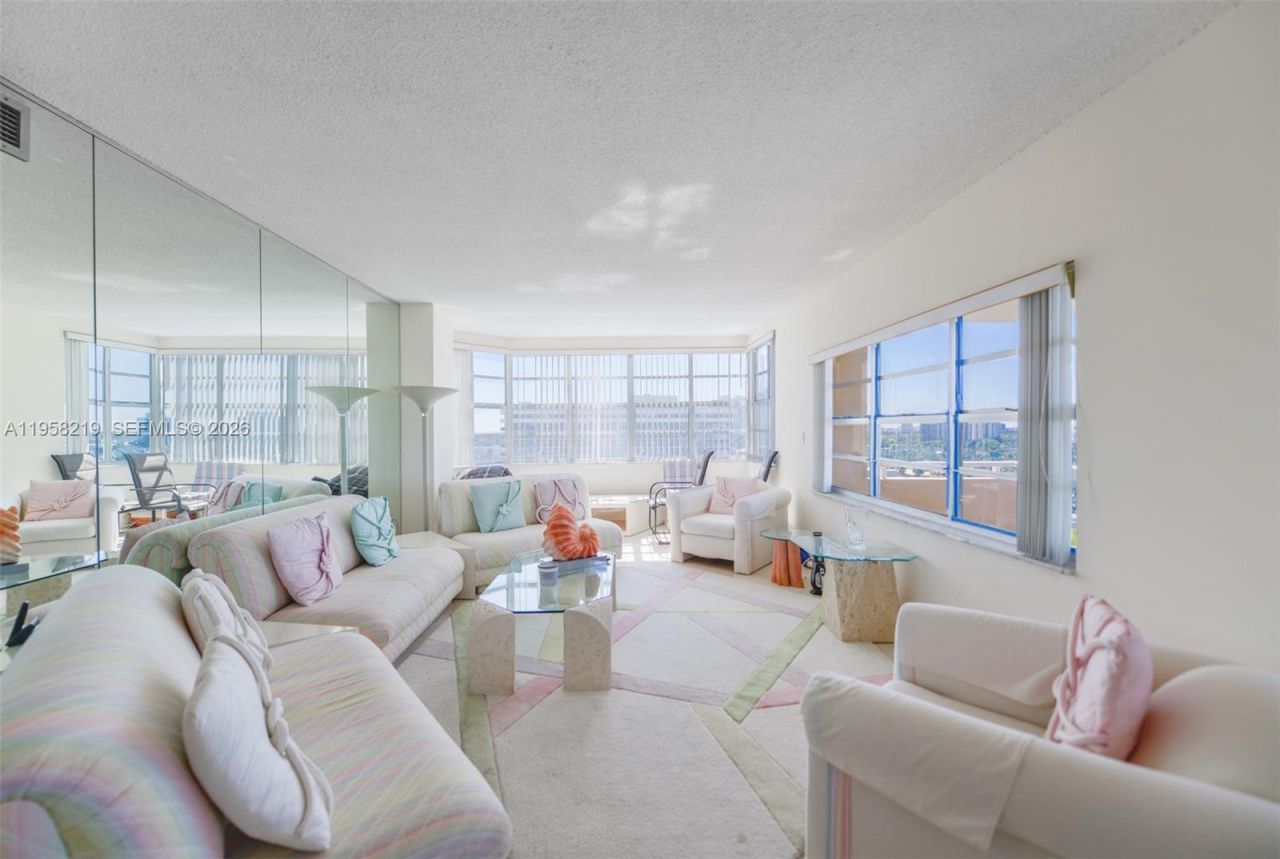 1965 S Ocean Dr, Unit 12R, Hallandale Beach, FL 33009 Photo