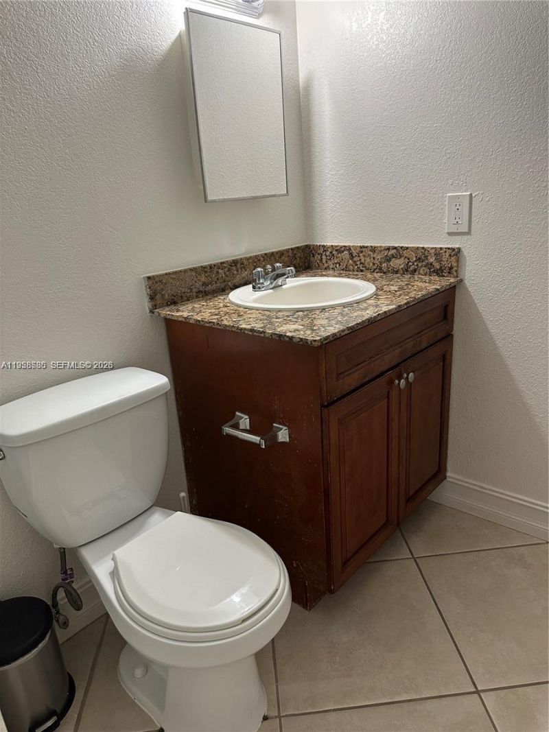 4715 NW 7th St, Unit 302-2, Miami, FL 33126 Photo