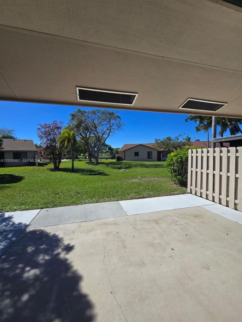 5 Rogart Cir, Boynton Beach, FL 33426 Photo