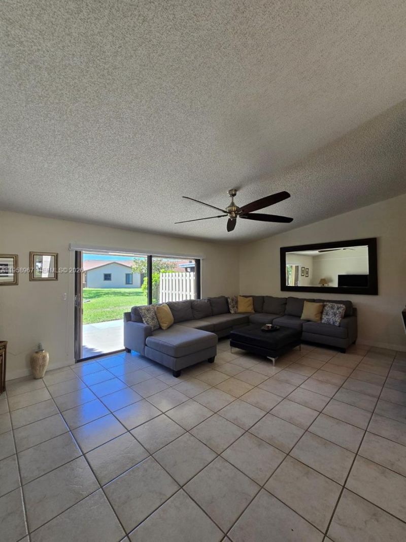 5 Rogart Cir, Boynton Beach, FL 33426 Photo