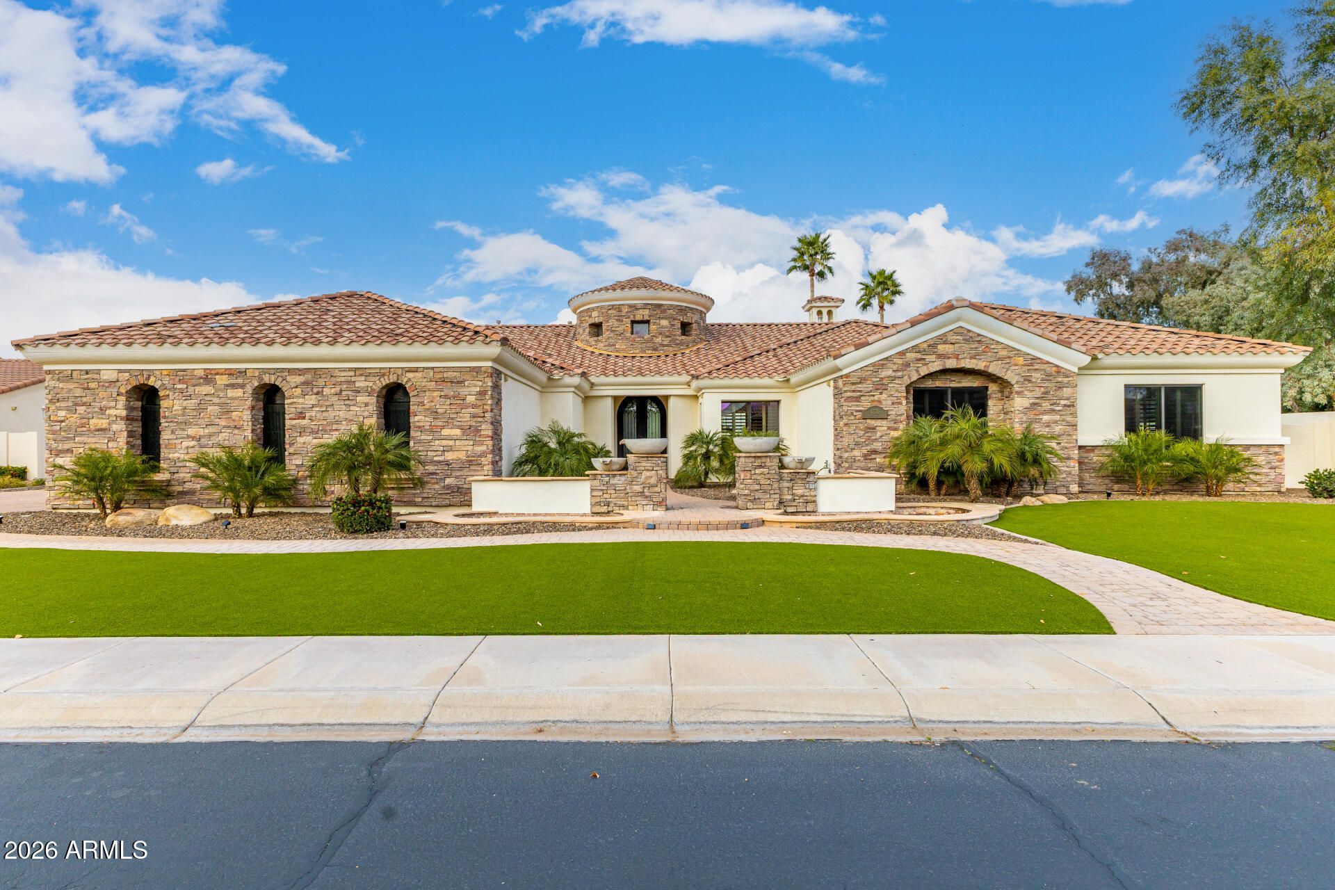 4326 E CAPRICORN Place, Chandler, AZ 85249