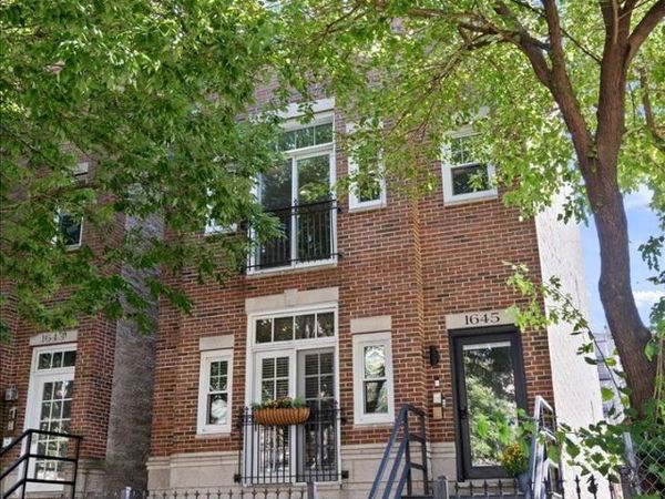 1645 W WOLFRAM Street, Unit 1, Chicago, IL 60657