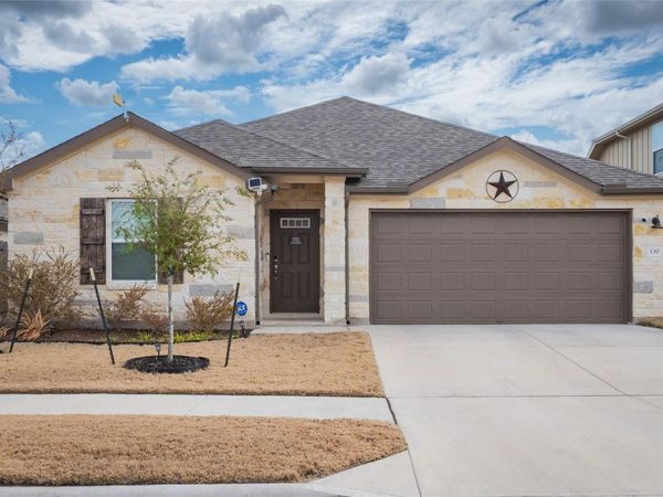 130 Greenspire LN, Hutto, TX 78634