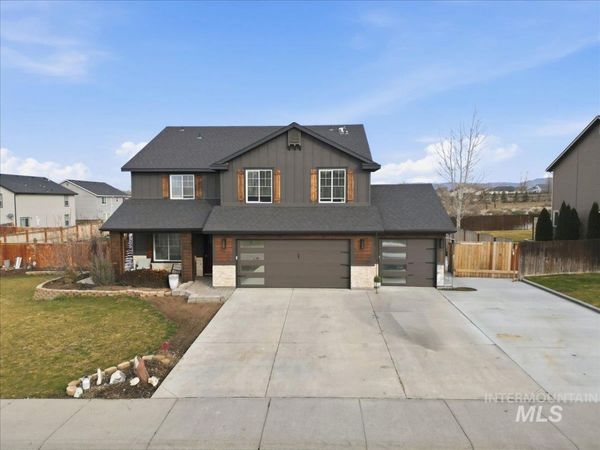 1430 NE Urwin, Mountain Home, ID 83647