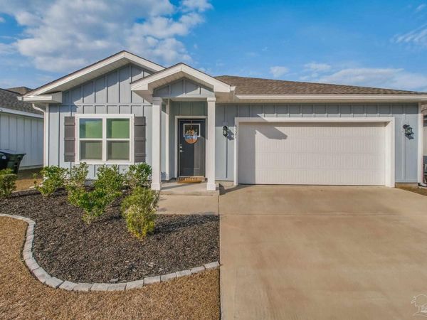 6521 Paso Fino Drive, Bellview, FL 32526