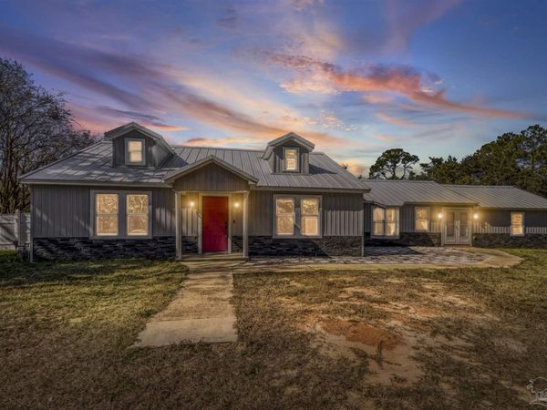 4881 Calvin Dr, Milton, FL 32583