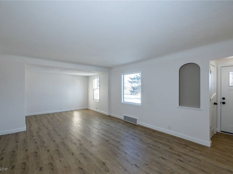 12274 Ridge Rd, North Royalton, OH 44133 Photo 9