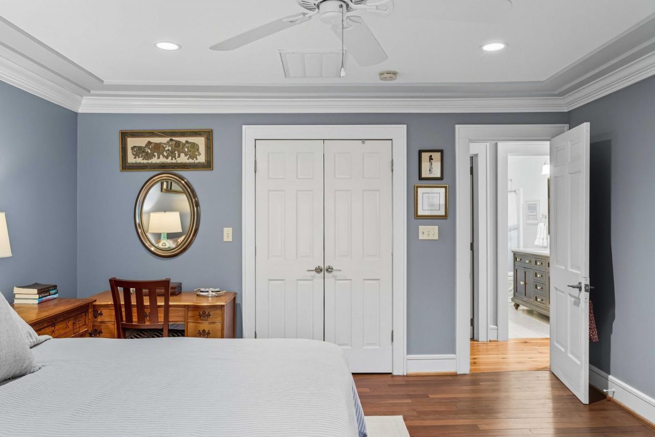 1031 Lakeview Drive Photo 16