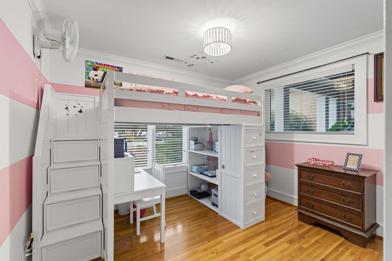 1031 Lakeview Drive Photo 19