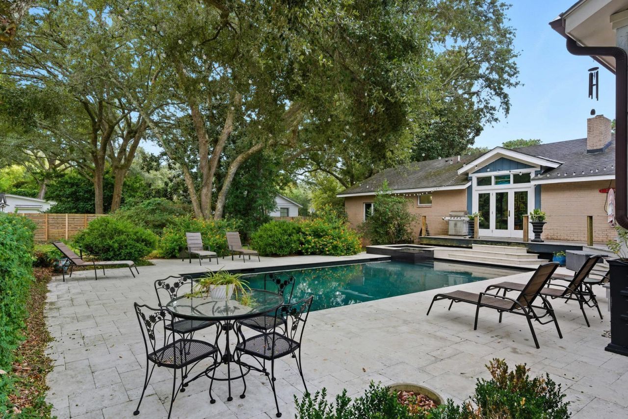 1031 Lakeview Drive Photo 29