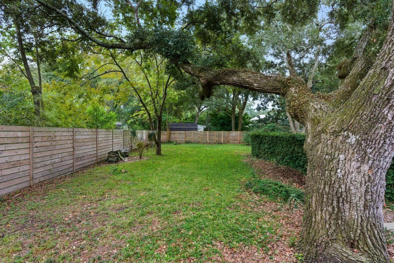 1031 Lakeview Drive Photo 32