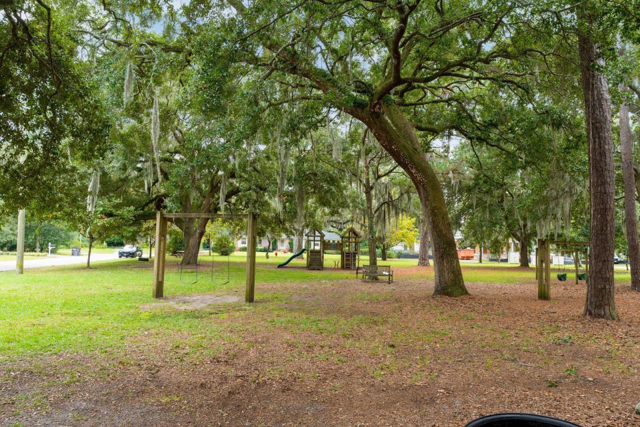 1031 Lakeview Drive Photo 34