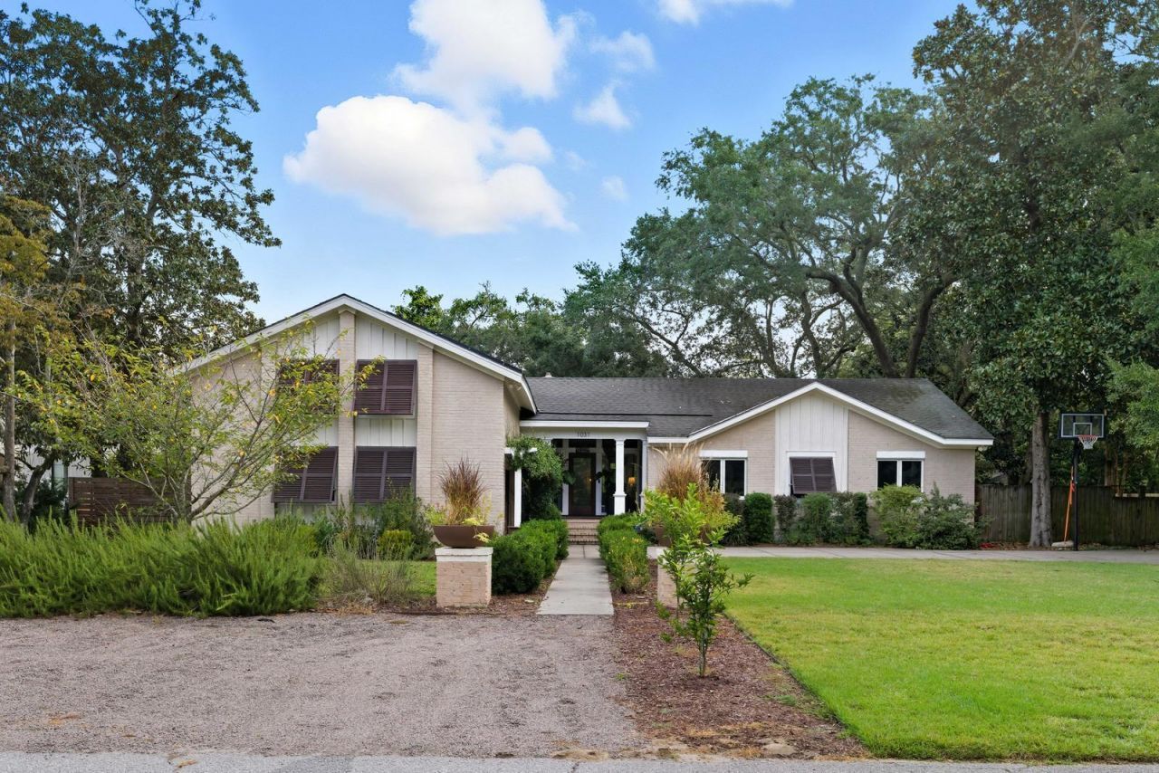 1031 Lakeview Drive Photo 39