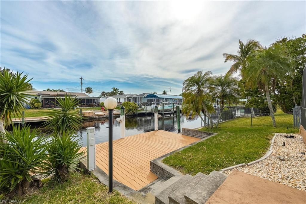 1719 W Bluewater Ter, North Fort Myers, FL 33903 Photo