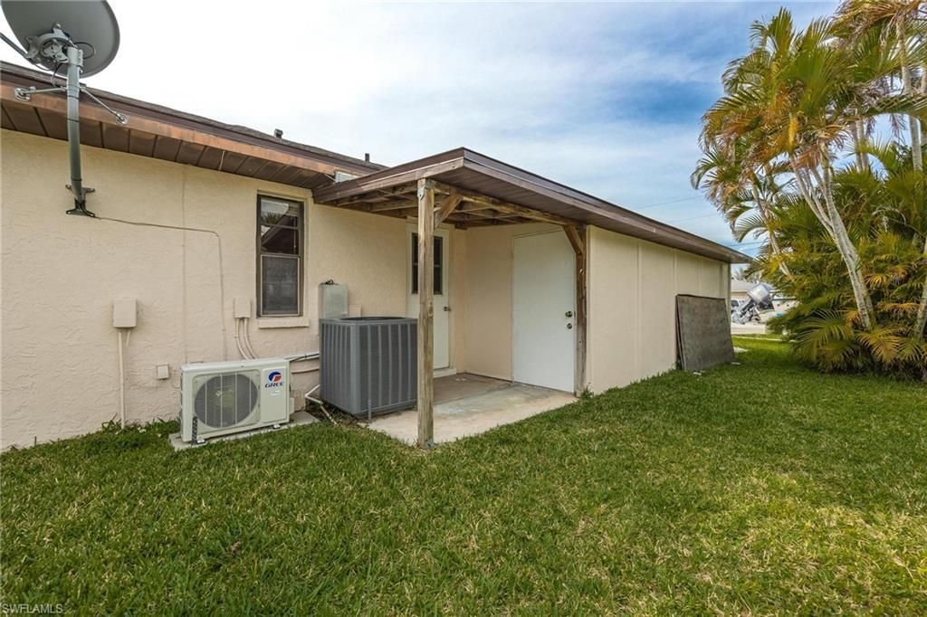 1719 W Bluewater Ter, North Fort Myers, FL 33903 Photo