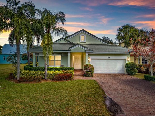 104 NW Willow Grove Avenue, Port St. Lucie, FL 34986
